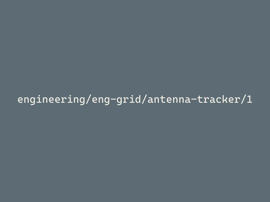 Antenna tracker array